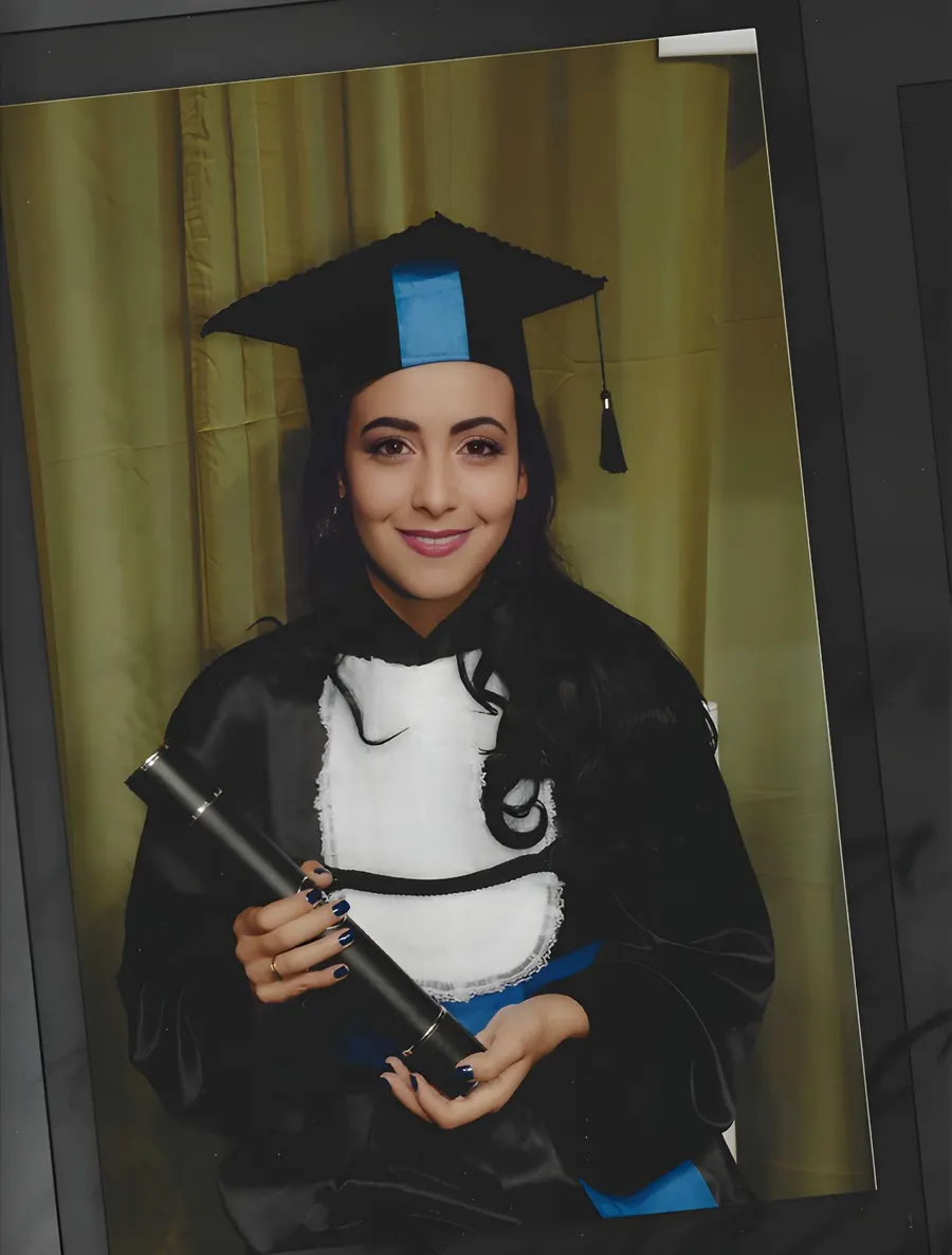 Denise Gomes, psicóloga jurídica, em sua formatura
